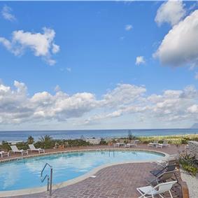 2 bedroom seaside apartments with shared pool, sleeps 4-5